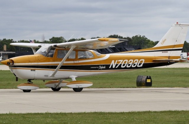 Cessna-172L-Skyhawk.jpg