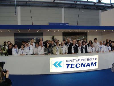 016 Tecnam team.JPG