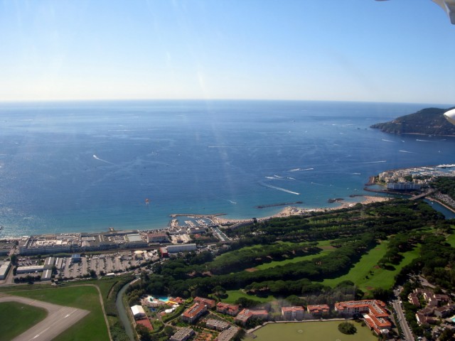 Cannes, подходим к КТА, видна полоса