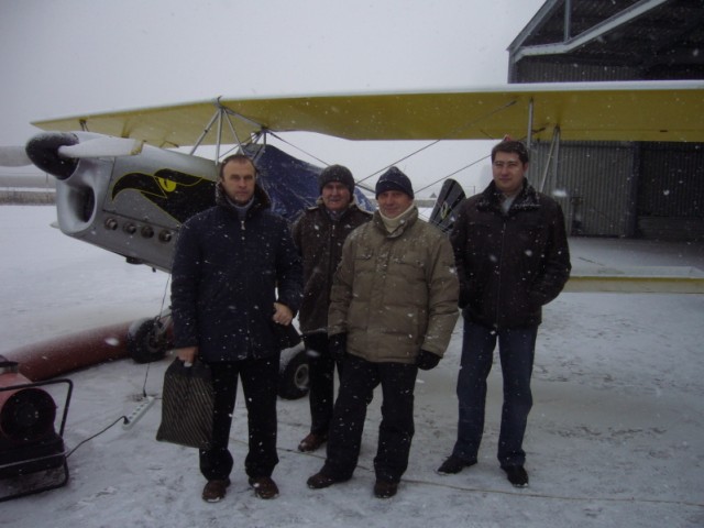 P1000658_800x800.JPG (256.97 КБ) 8858 просмотров Я,Юрий,Эльгиз,Игорь.