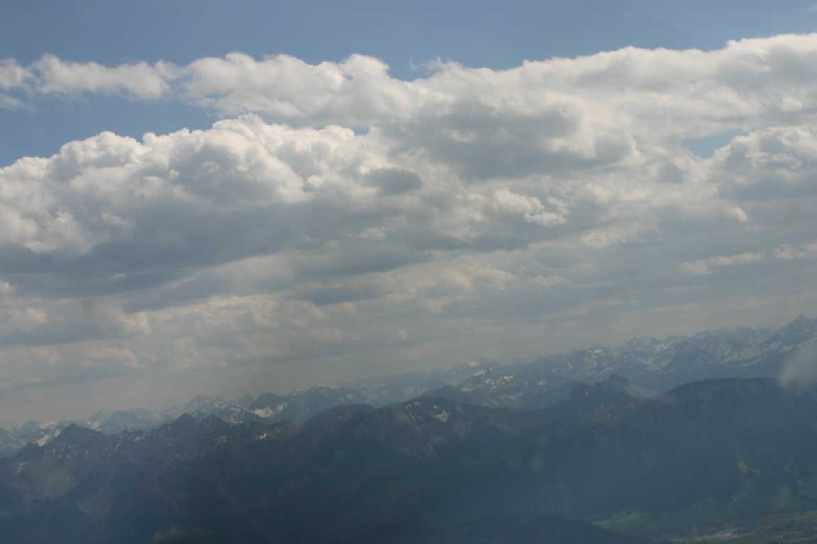 10 minutes to Innbruck, a fine day to fly :-)