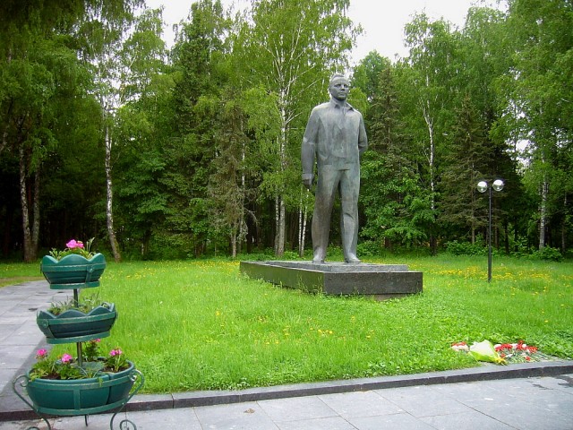 Памятник Гагарину.JPG