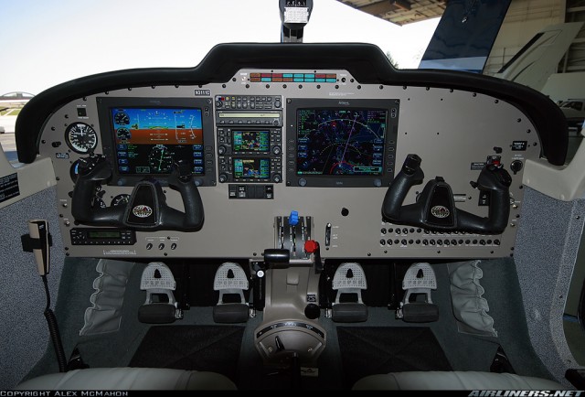 &quot;Стеклянная кабина&quot; Avidyne Entegra на 6Х.