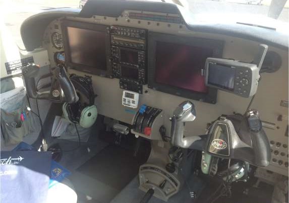 Piper 6X 2005-го года с двумя 430-ми Гарминами и стеклянной кабиной отAvidyne.
