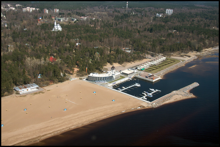 yacht-club.jpg