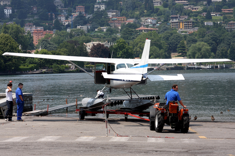 refuel_taxi.jpg