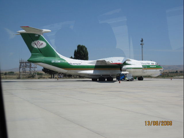 Какой-то бывший соотечественник по пути....