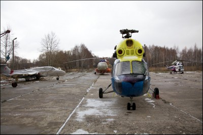 Главная стоянка техники. Это - вся, которая имеется в наличии.. Л-29 - РОСТО. В том году летал еще вроде..